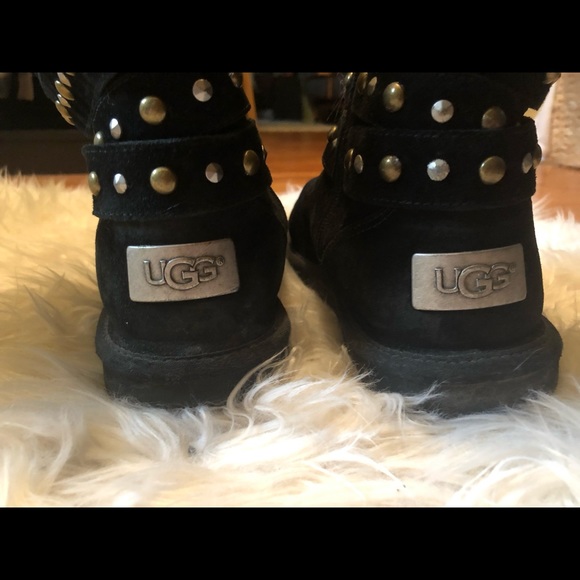 UGG Boots - Picture 3 of 3